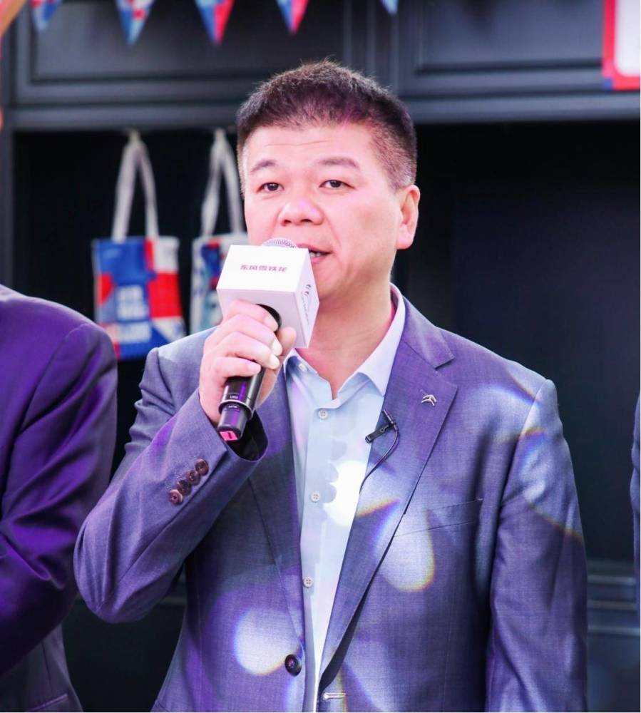 騎士最新款，引領(lǐng)潮流，展現(xiàn)風(fēng)采