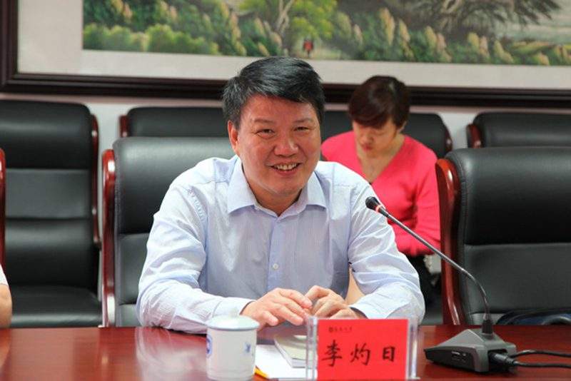 李灼日的最新動態(tài)與成就
