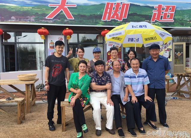 鄉(xiāng)村愛(ài)情演員最新動(dòng)態(tài)與演繹風(fēng)采